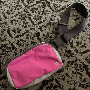 Lululemon belt bag